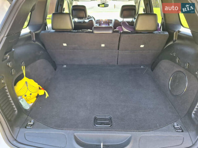 Белый Джип Гранд Чероки, объемом двигателя 3.6 л и пробегом 100 тыс. км за 27500 $, фото 6 на Automoto.ua