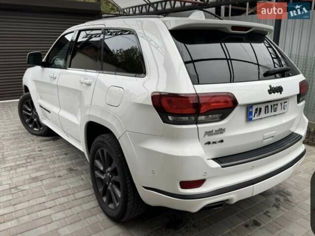 Белый Джип Гранд Чероки, объемом двигателя 3.6 л и пробегом 49 тыс. км за 28900 $, фото 2 на Automoto.ua
