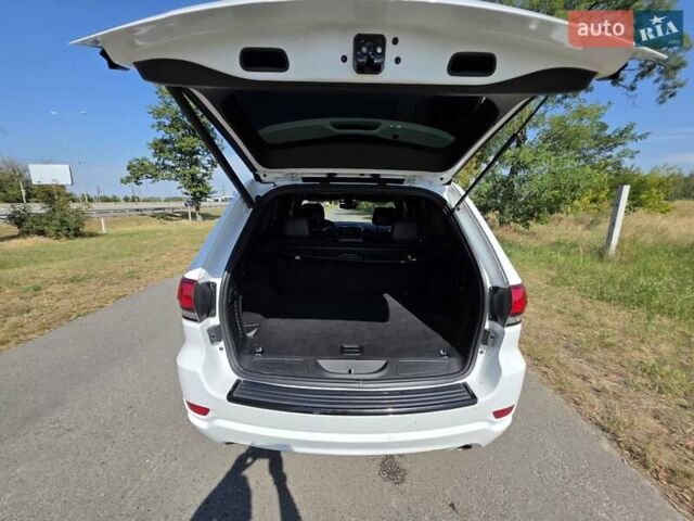 Белый Джип Гранд Чероки, объемом двигателя 3.6 л и пробегом 143 тыс. км за 23200 $, фото 18 на Automoto.ua