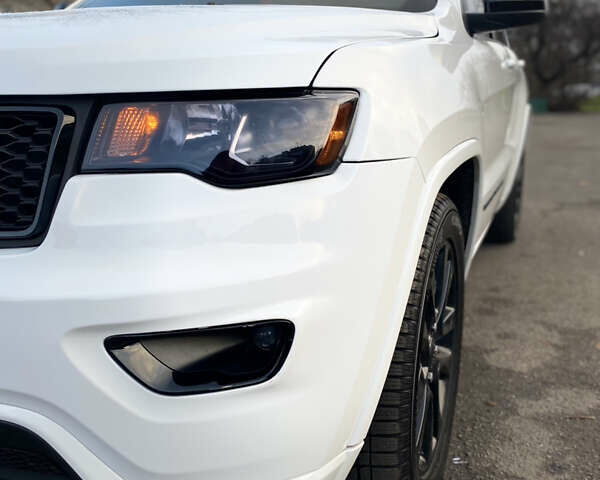 Білий Джип Grand Cherokee, об'ємом двигуна 3.6 л та пробігом 98 тис. км за 25300 $, фото 9 на Automoto.ua