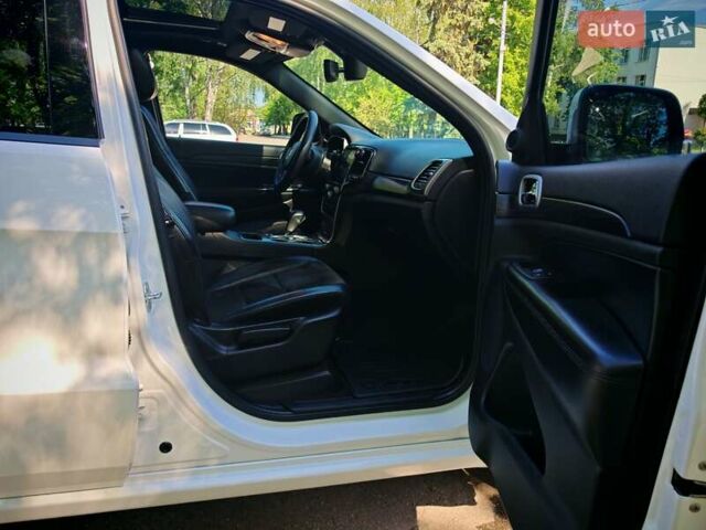 Білий Джип Grand Cherokee, об'ємом двигуна 3.6 л та пробігом 185 тис. км за 22500 $, фото 19 на Automoto.ua