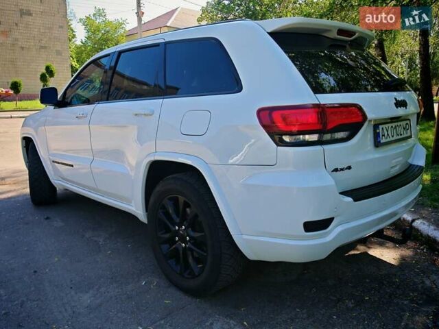 Білий Джип Grand Cherokee, об'ємом двигуна 3.6 л та пробігом 185 тис. км за 22500 $, фото 3 на Automoto.ua