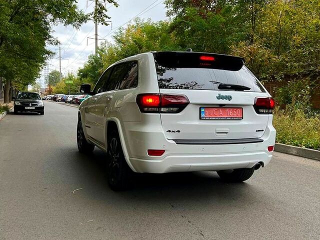 Білий Джип Grand Cherokee, об'ємом двигуна 3.6 л та пробігом 70 тис. км за 22400 $, фото 1 на Automoto.ua