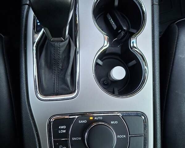 Білий Джип Grand Cherokee, об'ємом двигуна 3.6 л та пробігом 121 тис. км за 23940 $, фото 14 на Automoto.ua