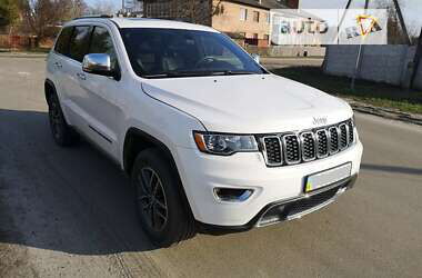 Белый Джип Гранд Чероки, объемом двигателя 3.6 л и пробегом 107 тыс. км за 26000 $, фото 1 на Automoto.ua