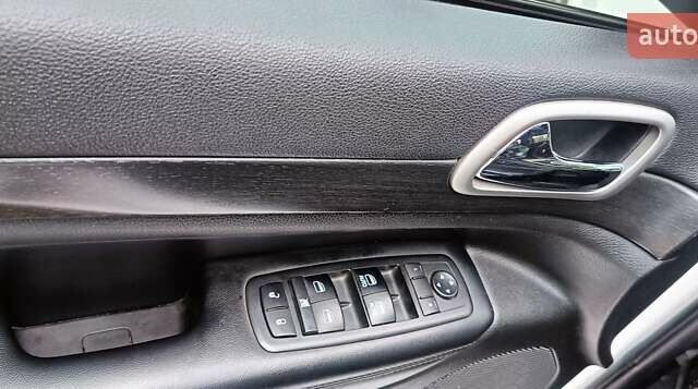 Белый Джип Гранд Чероки, объемом двигателя 3.6 л и пробегом 140 тыс. км за 22500 $, фото 10 на Automoto.ua