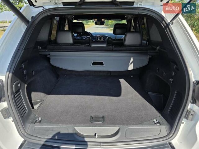 Белый Джип Гранд Чероки, объемом двигателя 3.6 л и пробегом 143 тыс. км за 23200 $, фото 26 на Automoto.ua