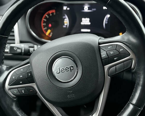 Білий Джип Grand Cherokee, об'ємом двигуна 3.6 л та пробігом 121 тис. км за 22800 $, фото 13 на Automoto.ua