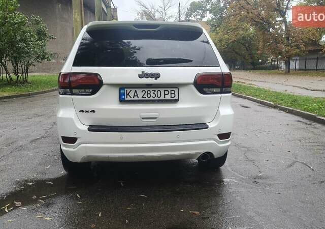 Белый Джип Гранд Чероки, объемом двигателя 3.61 л и пробегом 111 тыс. км за 21500 $, фото 3 на Automoto.ua