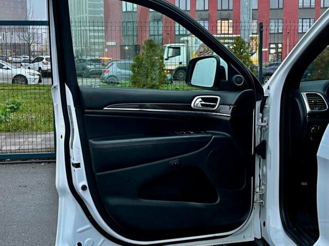 Белый Джип Гранд Чероки, объемом двигателя 3.6 л и пробегом 142 тыс. км за 22500 $, фото 16 на Automoto.ua