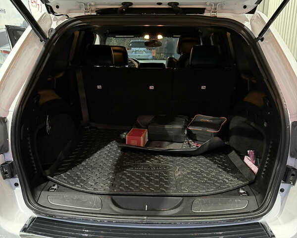 Белый Джип Гранд Чероки, объемом двигателя 3.6 л и пробегом 177 тыс. км за 21500 $, фото 10 на Automoto.ua