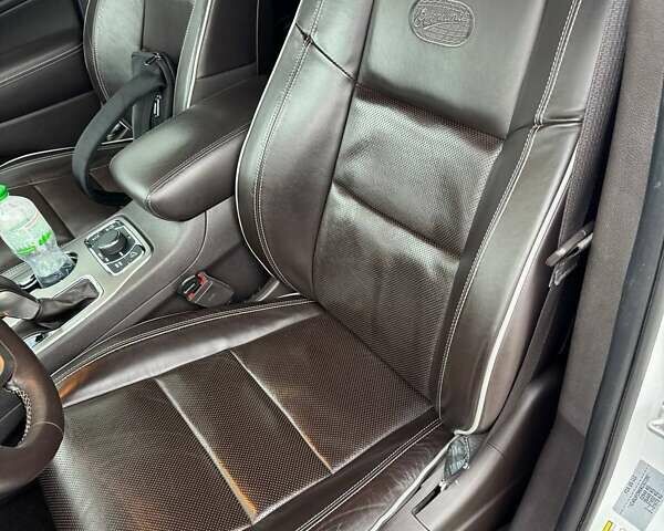 Белый Джип Гранд Чероки, объемом двигателя 2.99 л и пробегом 77 тыс. км за 38200 $, фото 15 на Automoto.ua