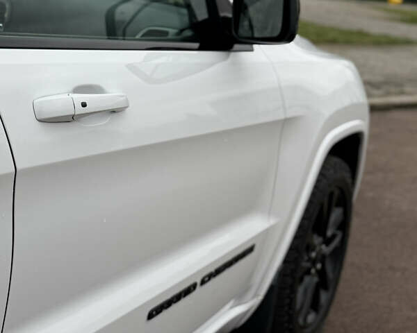 Білий Джип Grand Cherokee, об'ємом двигуна 3.6 л та пробігом 121 тис. км за 22800 $, фото 11 на Automoto.ua