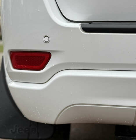 Білий Джип Grand Cherokee, об'ємом двигуна 3.6 л та пробігом 121 тис. км за 22800 $, фото 10 на Automoto.ua