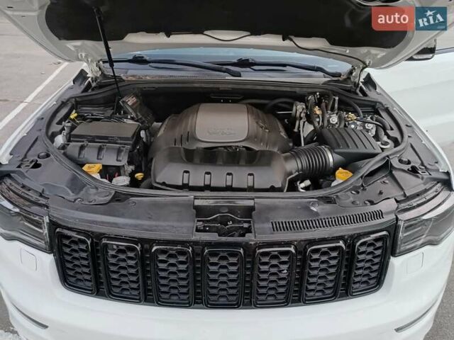 Білий Джип Grand Cherokee, об'ємом двигуна 5.7 л та пробігом 140 тис. км за 29900 $, фото 22 на Automoto.ua