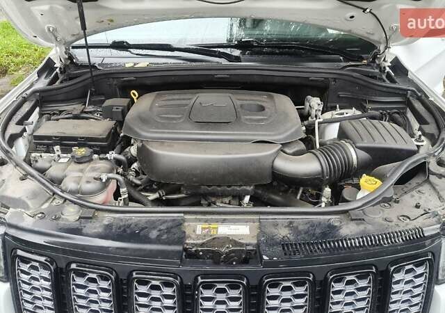 Белый Джип Гранд Чероки, объемом двигателя 3.61 л и пробегом 111 тыс. км за 21500 $, фото 16 на Automoto.ua