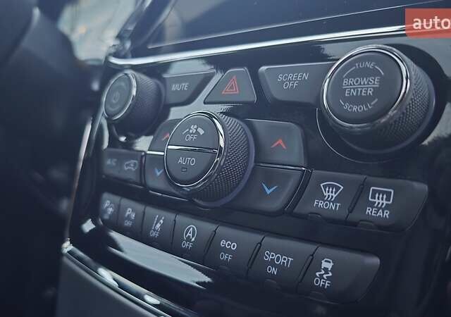 Білий Джип Grand Cherokee, об'ємом двигуна 3.6 л та пробігом 89 тис. км за 29999 $, фото 29 на Automoto.ua