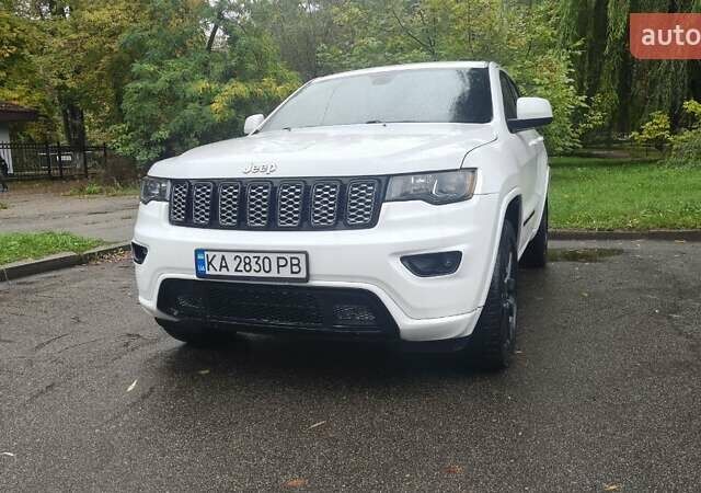 Белый Джип Гранд Чероки, объемом двигателя 3.61 л и пробегом 111 тыс. км за 21500 $, фото 6 на Automoto.ua