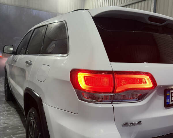 Белый Джип Гранд Чероки, объемом двигателя 3.6 л и пробегом 177 тыс. км за 21500 $, фото 5 на Automoto.ua