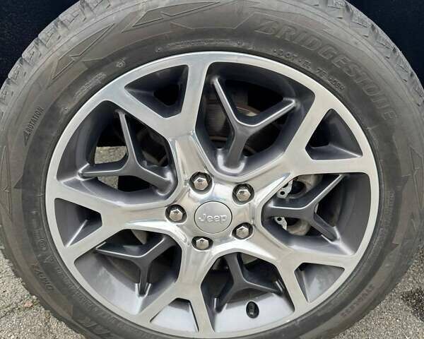 Белый Джип Гранд Чероки, объемом двигателя 2.99 л и пробегом 77 тыс. км за 38200 $, фото 8 на Automoto.ua