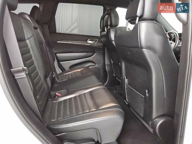 Белый Джип Гранд Чероки, объемом двигателя 3.6 л и пробегом 104 тыс. км за 5600 $, фото 10 на Automoto.ua