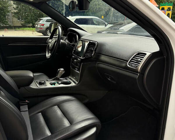 Белый Джип Гранд Чероки, объемом двигателя 3.6 л и пробегом 90 тыс. км за 21500 $, фото 16 на Automoto.ua