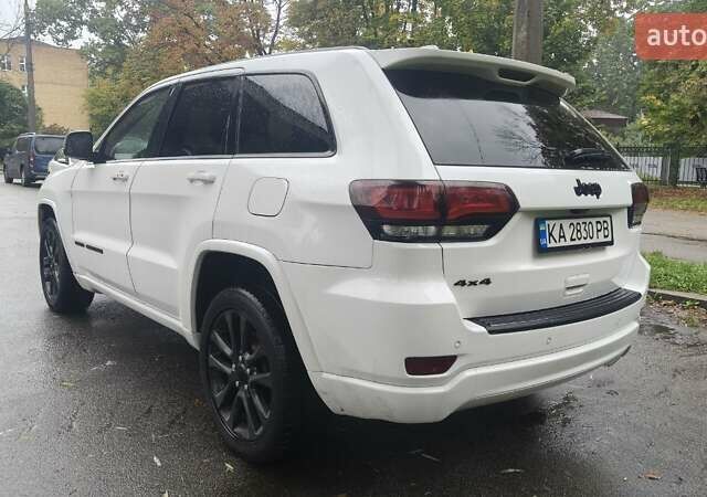 Белый Джип Гранд Чероки, объемом двигателя 3.61 л и пробегом 111 тыс. км за 21500 $, фото 22 на Automoto.ua