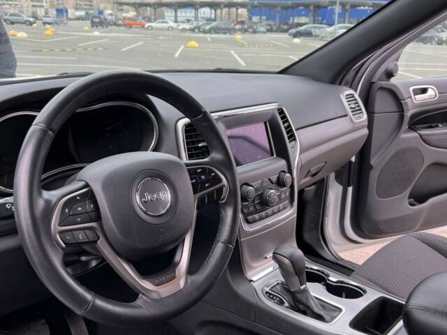 Белый Джип Гранд Чероки, объемом двигателя 3.6 л и пробегом 79 тыс. км за 25300 $, фото 2 на Automoto.ua