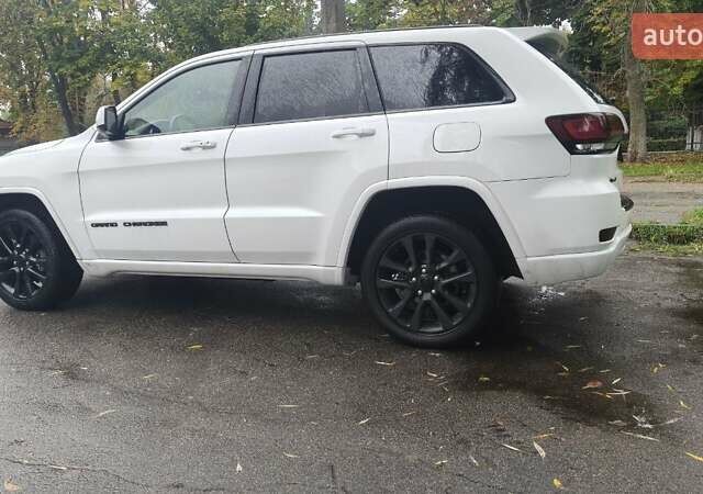 Белый Джип Гранд Чероки, объемом двигателя 3.61 л и пробегом 111 тыс. км за 21500 $, фото 20 на Automoto.ua