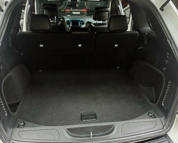 Белый Джип Гранд Чероки, объемом двигателя 3.6 л и пробегом 169 тыс. км за 21900 $, фото 10 на Automoto.ua