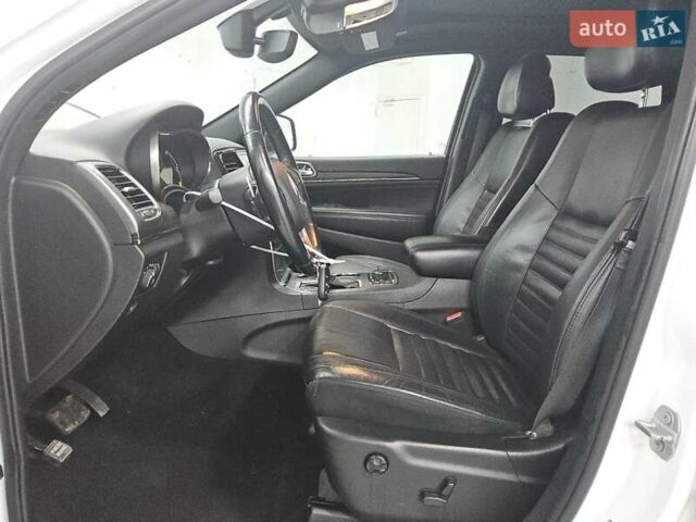 Белый Джип Гранд Чероки, объемом двигателя 3.6 л и пробегом 111 тыс. км за 6100 $, фото 6 на Automoto.ua