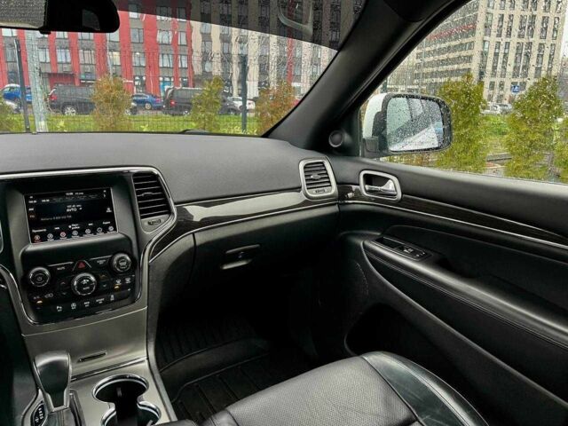 Белый Джип Гранд Чероки, объемом двигателя 3.6 л и пробегом 142 тыс. км за 22500 $, фото 13 на Automoto.ua