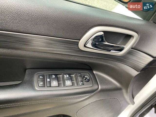 Белый Джип Гранд Чероки, объемом двигателя 3.6 л и пробегом 104 тыс. км за 25200 $, фото 40 на Automoto.ua