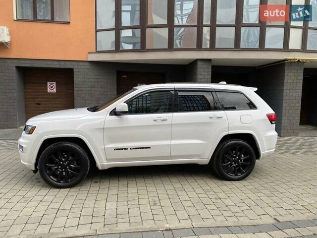 Белый Джип Гранд Чероки, объемом двигателя 3.6 л и пробегом 104 тыс. км за 25200 $, фото 3 на Automoto.ua