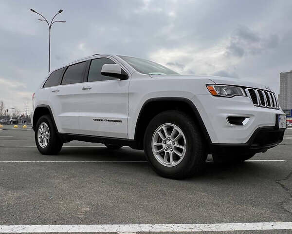 Білий Джип Grand Cherokee, об'ємом двигуна 3.6 л та пробігом 76 тис. км за 25000 $, фото 16 на Automoto.ua