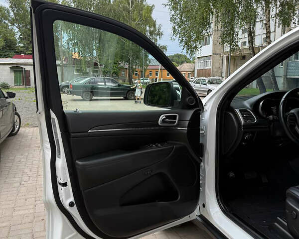 Белый Джип Гранд Чероки, объемом двигателя 3.6 л и пробегом 90 тыс. км за 21500 $, фото 8 на Automoto.ua