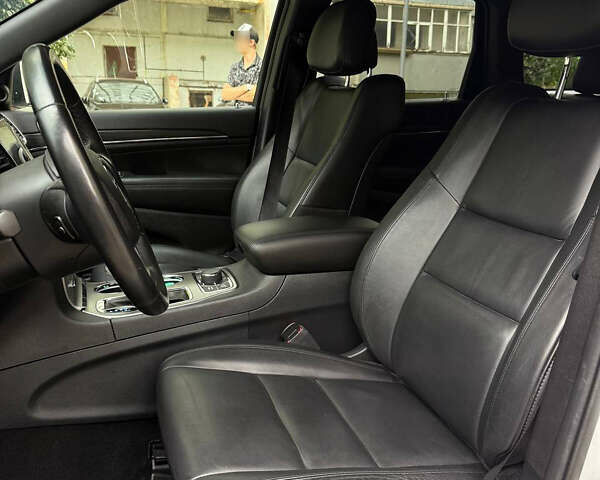 Белый Джип Гранд Чероки, объемом двигателя 3.6 л и пробегом 90 тыс. км за 21500 $, фото 10 на Automoto.ua