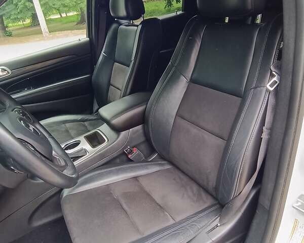 Білий Джип Grand Cherokee, об'ємом двигуна 3.6 л та пробігом 165 тис. км за 22500 $, фото 43 на Automoto.ua