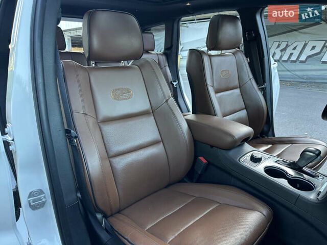 Джип Гранд Чероки 2020 в Киеве на Automoto.ua Белый Джип Гранд Чероки, объемом двигателя 5.7 л и пробегом 43 тыс. км за 35999 $, фото 42 на Automoto.ua