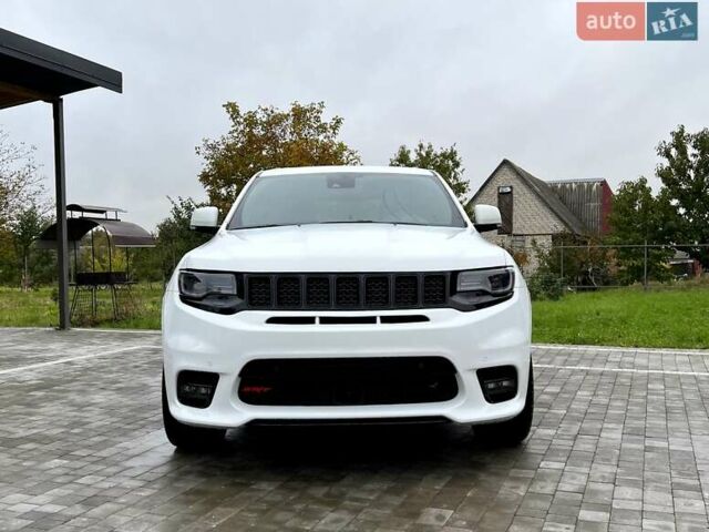 Джип Гранд Чероки 2020 в Луцке на Automoto.ua Белый Джип Гранд Чероки, объемом двигателя 5.65 л и пробегом 81 тыс. км за 29500 $, фото 6 на Automoto.ua