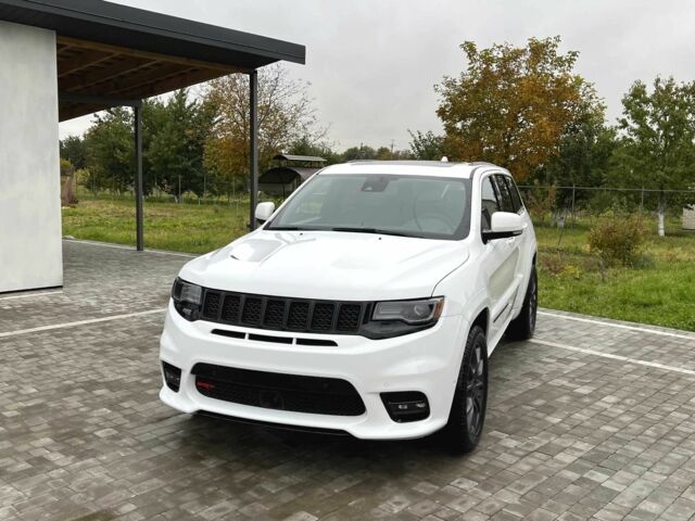Джип Гранд Чероки 2020 в Луцке на Automoto.ua Белый Джип Гранд Чероки, объемом двигателя 5.7 л и пробегом 82 тыс. км за 29500 $, фото 4 на Automoto.ua