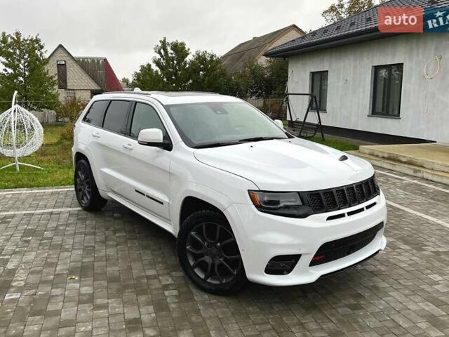 Джип Гранд Чероки 2020 в Луцке на Automoto.ua Белый Джип Гранд Чероки, объемом двигателя 5.65 л и пробегом 81 тыс. км за 29500 $, фото 2 на Automoto.ua