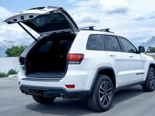 Білий Джип Grand Cherokee, об'ємом двигуна 5.7 л та пробігом 40 тис. км за 16000 $, фото 7 на Automoto.ua