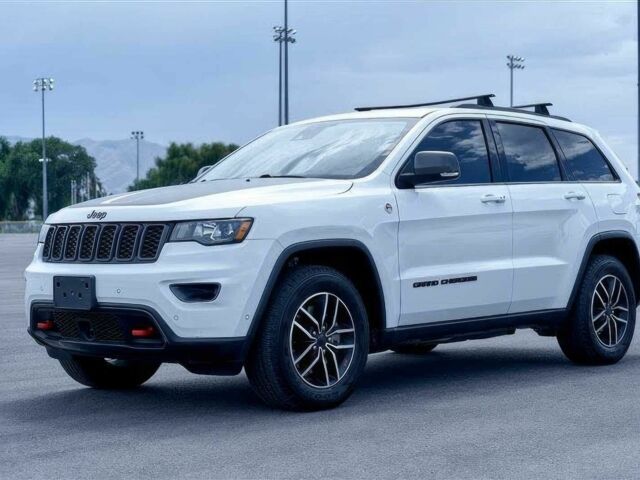 Білий Джип Grand Cherokee, об'ємом двигуна 5.7 л та пробігом 40 тис. км за 16000 $, фото 1 на Automoto.ua