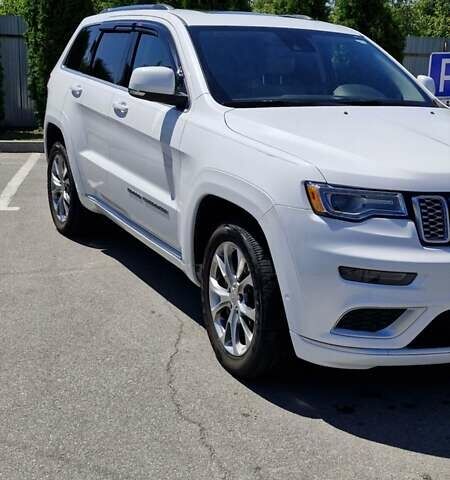 Джип Гранд Чероки 2020 в Мироновке на Automoto.ua Белый Джип Гранд Чероки, объемом двигателя 3.61 л и пробегом 68 тыс. км за 32000 $, фото 1 на Automoto.ua