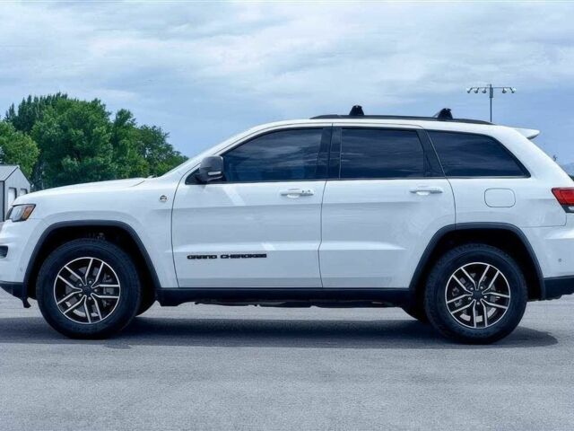 Білий Джип Grand Cherokee, об'ємом двигуна 5.7 л та пробігом 40 тис. км за 16000 $, фото 4 на Automoto.ua