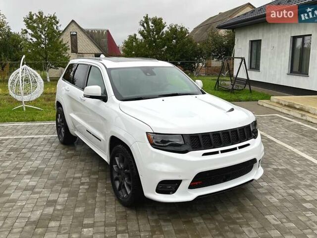 Джип Гранд Чероки 2020 в Луцке на Automoto.ua Белый Джип Гранд Чероки, объемом двигателя 5.65 л и пробегом 81 тыс. км за 29500 $, фото 34 на Automoto.ua