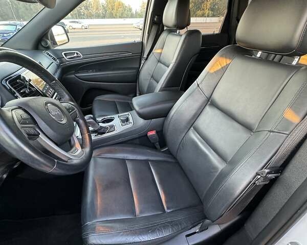 Белый Джип Гранд Чероки, объемом двигателя 3.6 л и пробегом 87 тыс. км за 26000 $, фото 16 на Automoto.ua