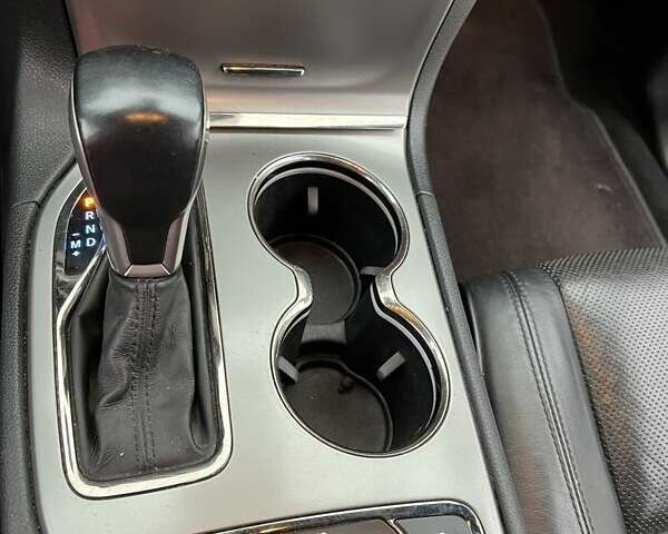 Джип Гранд Чероки 2020 в Луцке на Automoto.ua Белый Джип Гранд Чероки, объемом двигателя 5.65 л и пробегом 81 тыс. км за 29500 $, фото 55 на Automoto.ua