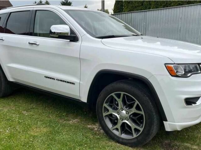 Білий Джип Grand Cherokee, об'ємом двигуна 3.6 л та пробігом 28 тис. км за 15800 $, фото 1 на Automoto.ua
